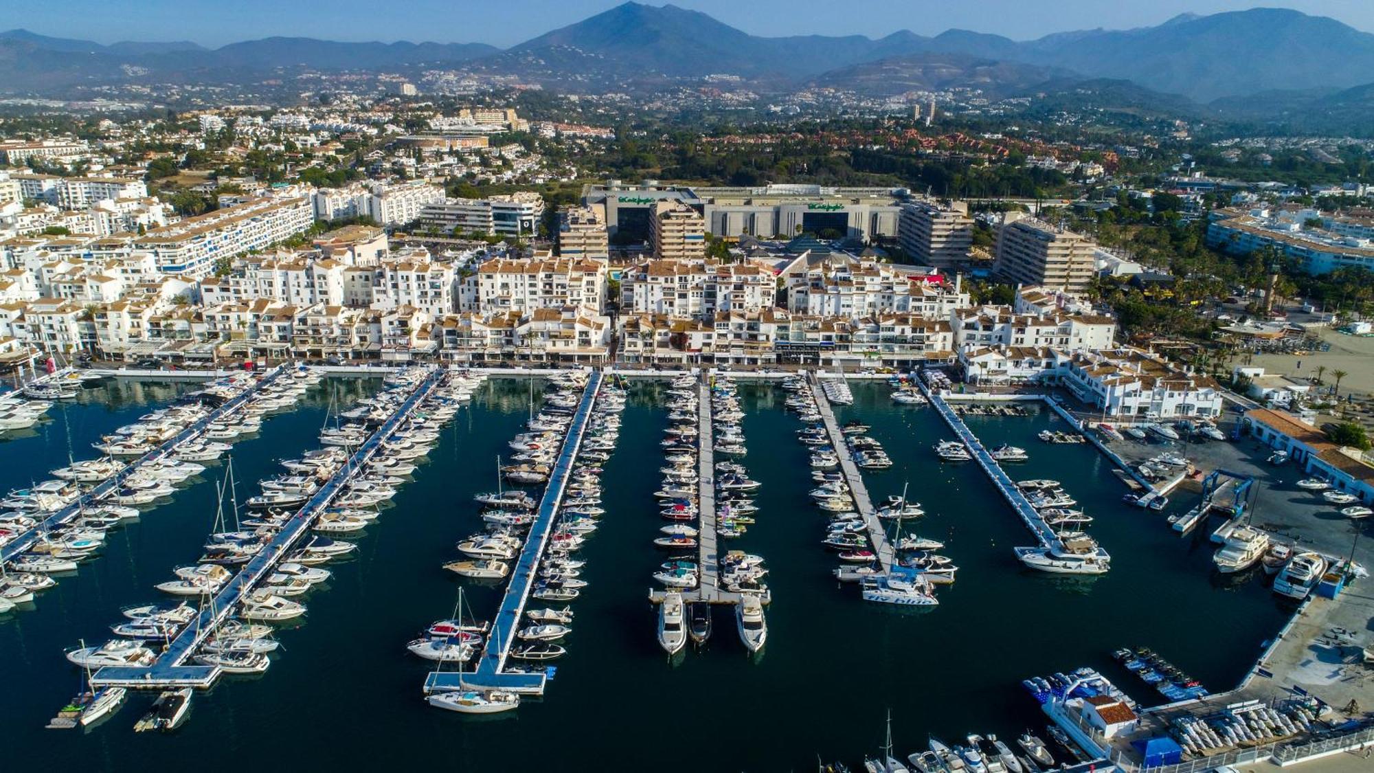 Marbella Banus Suites Buitenkant foto