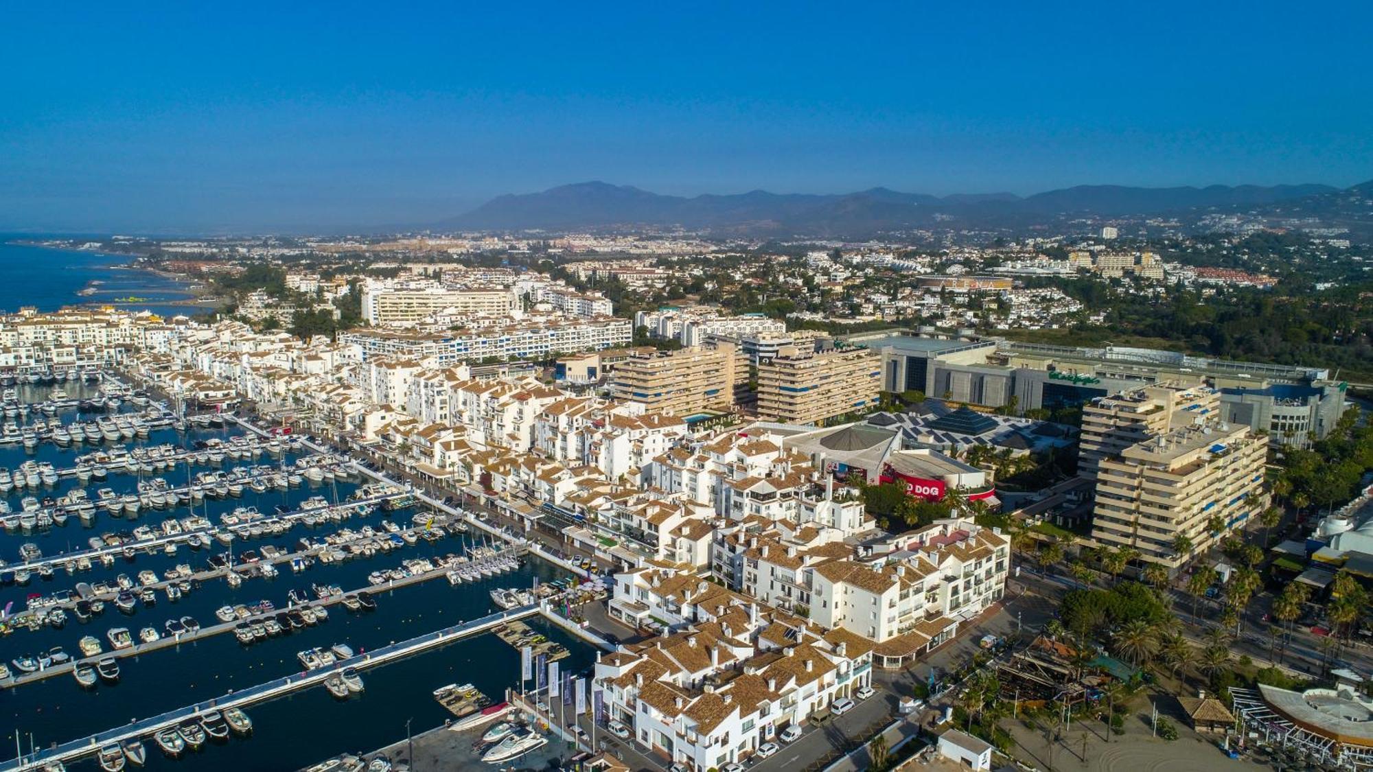 Marbella Banus Suites Buitenkant foto